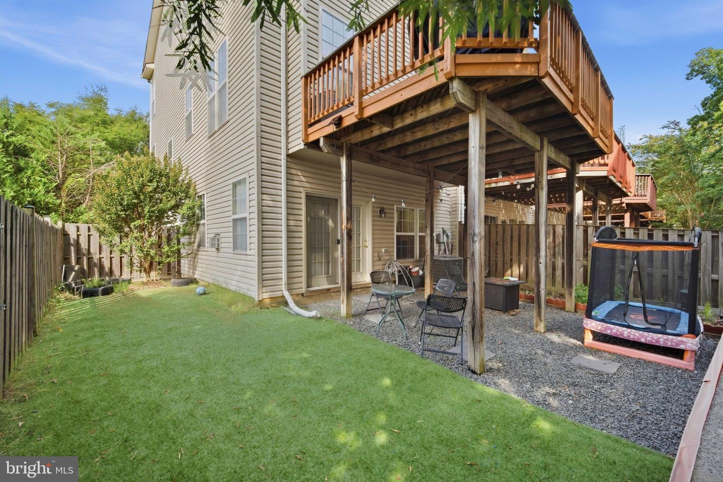 8561 Wyngate Manor Ct Property Photo 6