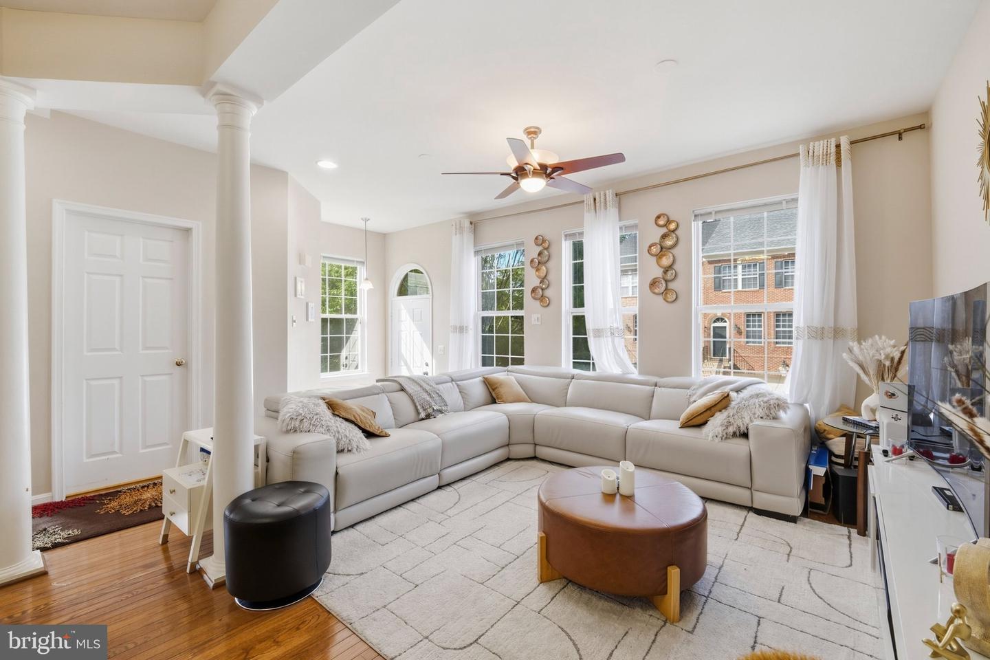 8561 Wyngate Manor Ct Property Photo 12