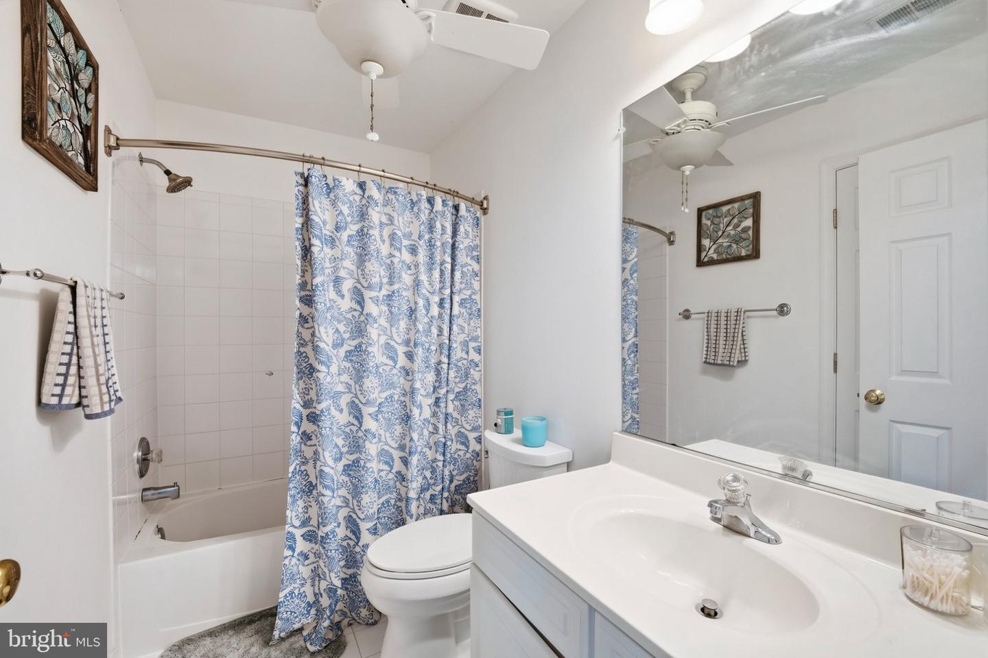8561 Wyngate Manor Ct Property Photo 37