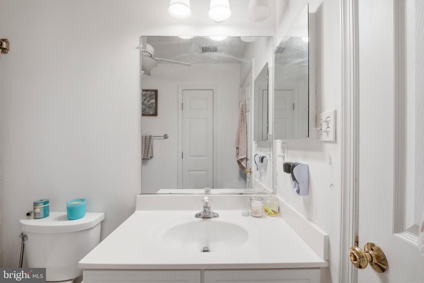 8561 Wyngate Manor Ct Property Photo 39