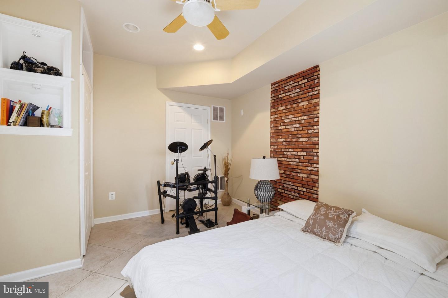 8561 Wyngate Manor Ct Property Photo 54