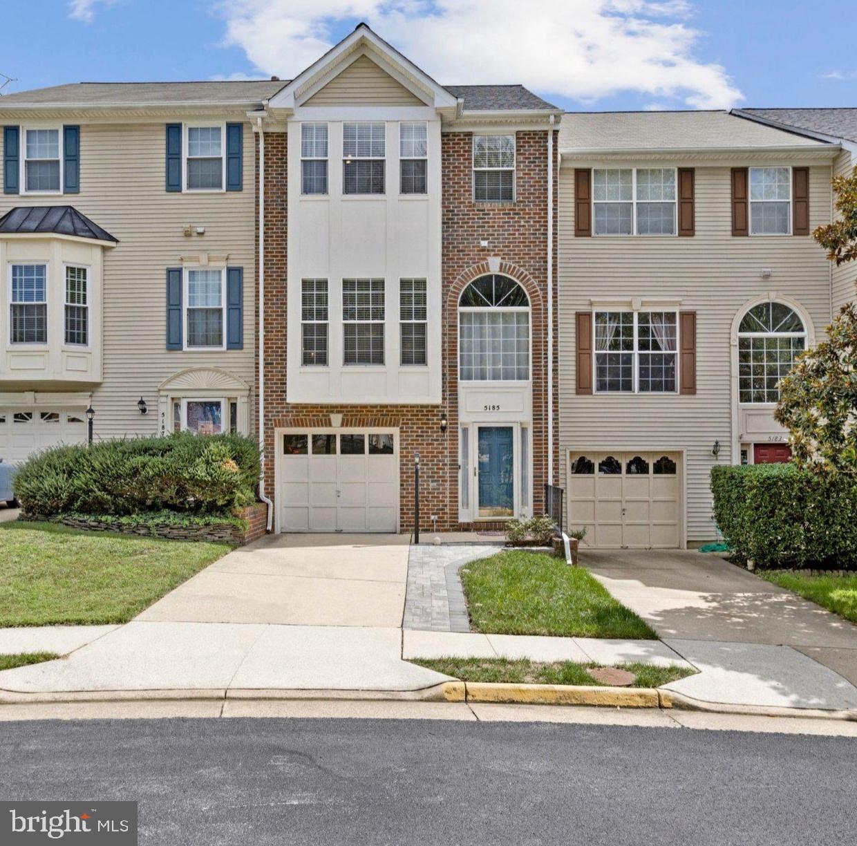 5185 Ballycastle Cir Property Photo 1