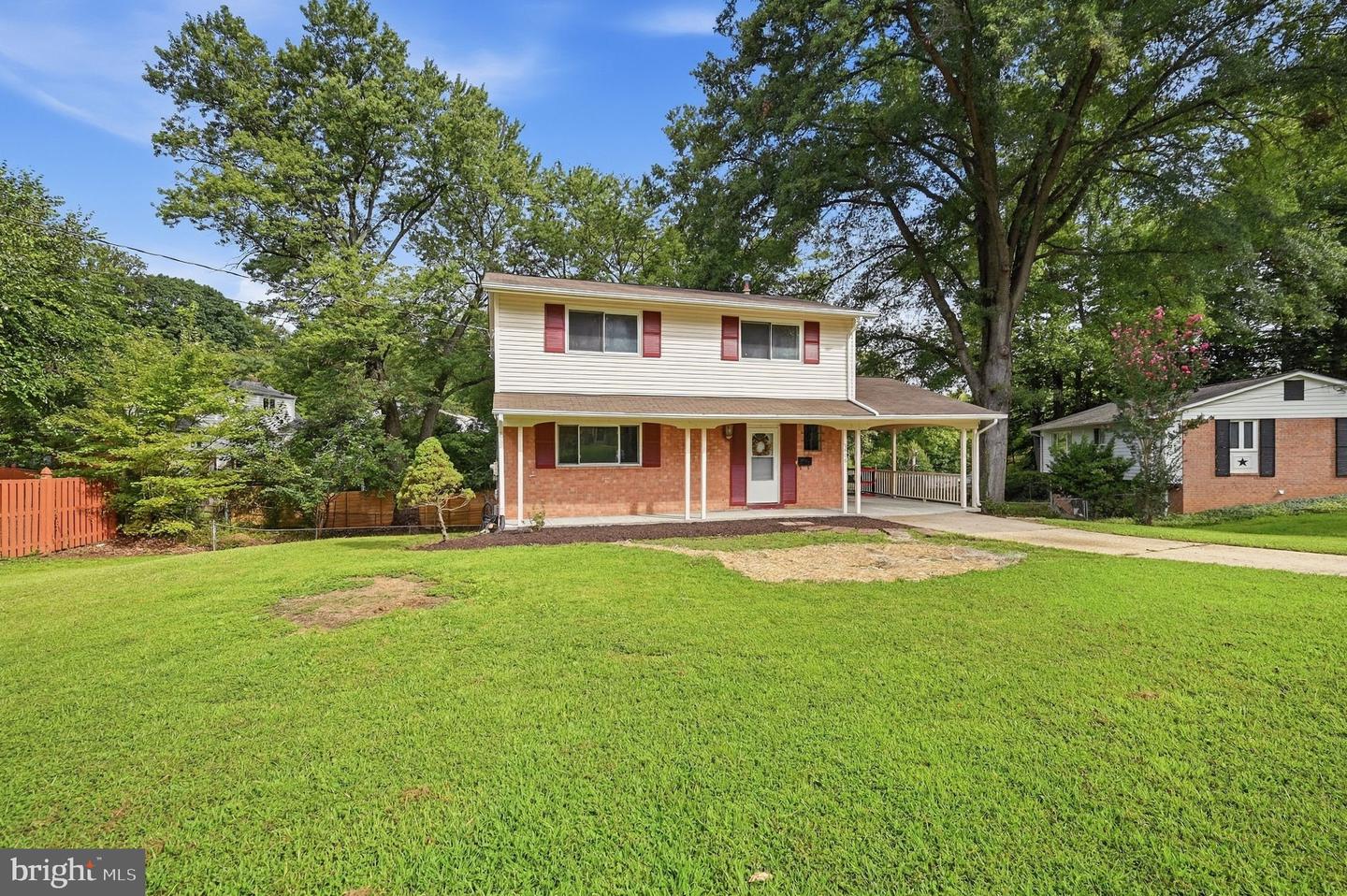 8608 Parliament Dr Property Photo 3