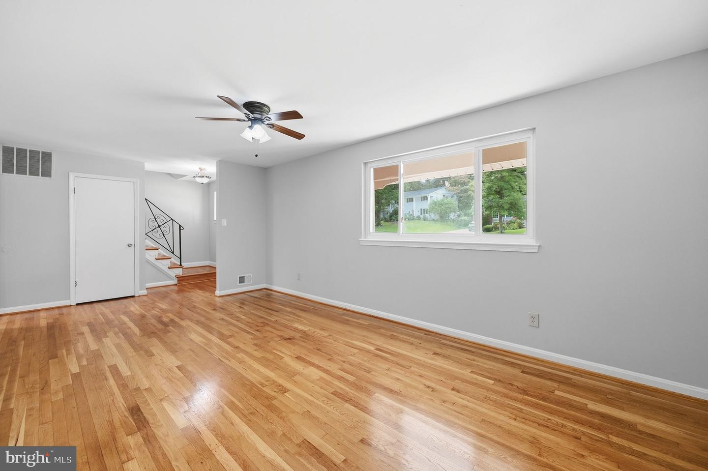 8608 Parliament Dr Property Photo 5