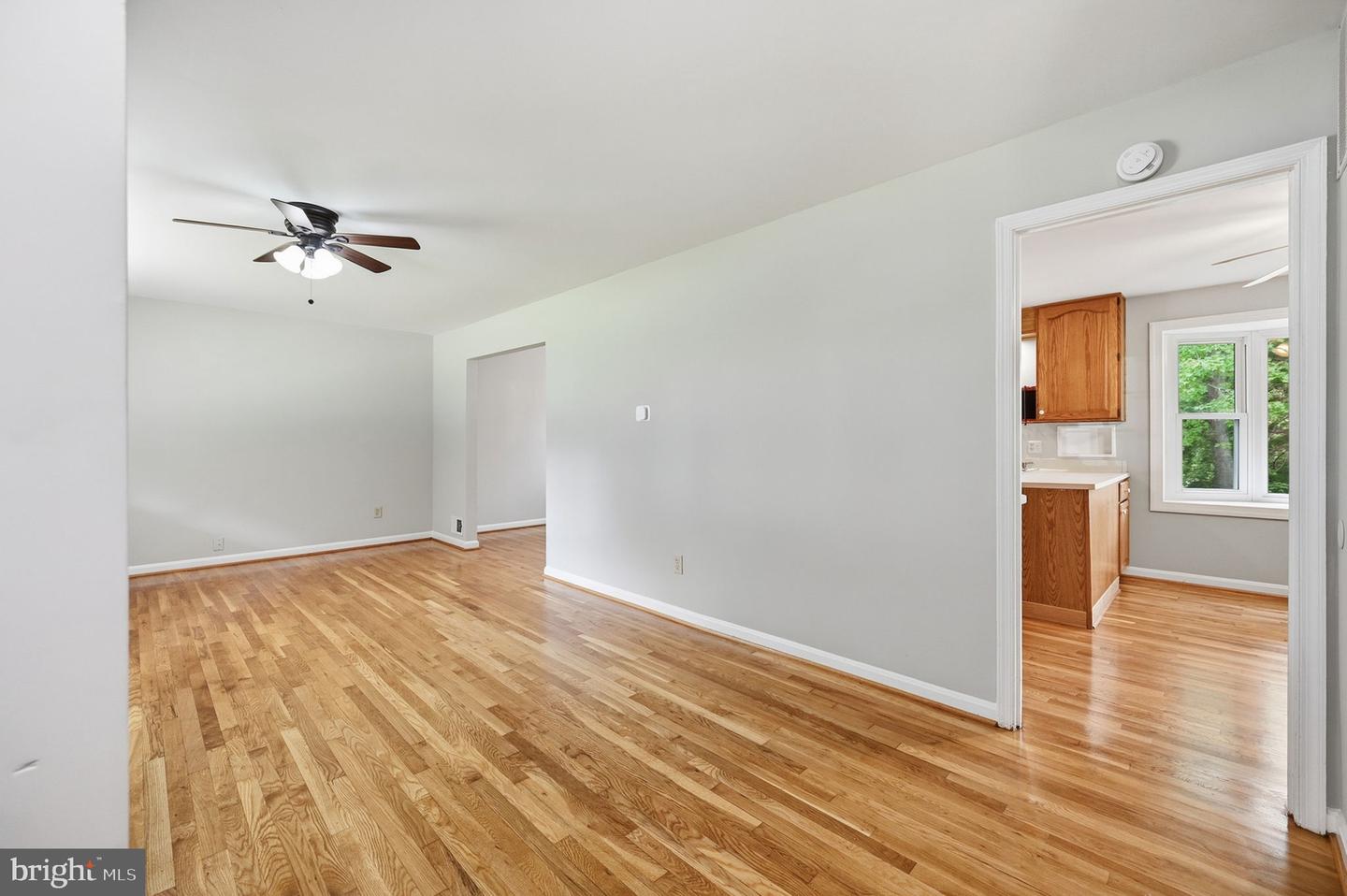 8608 Parliament Dr Property Photo 9