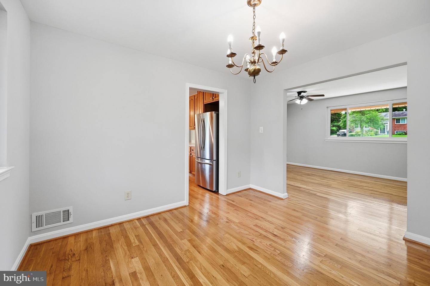 8608 Parliament Dr Property Photo 15
