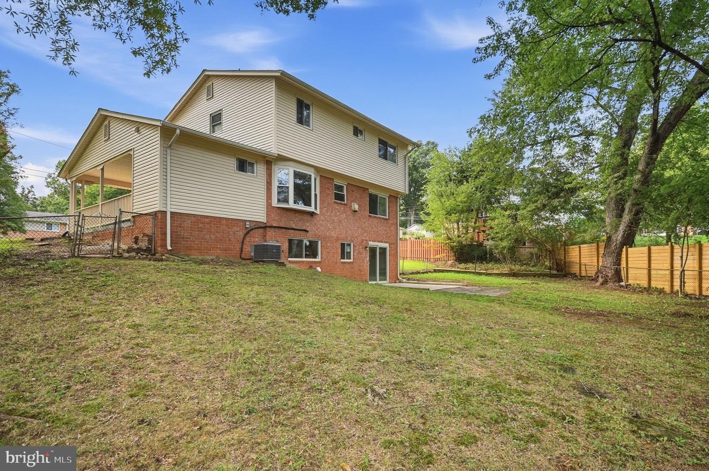 8608 Parliament Dr Property Photo 32