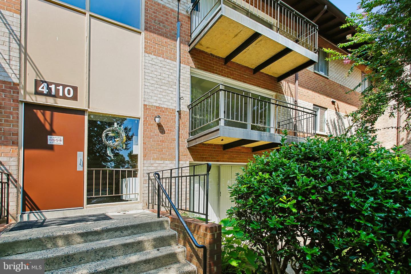 4110 Mangalore Dr #304 Property Photo 1