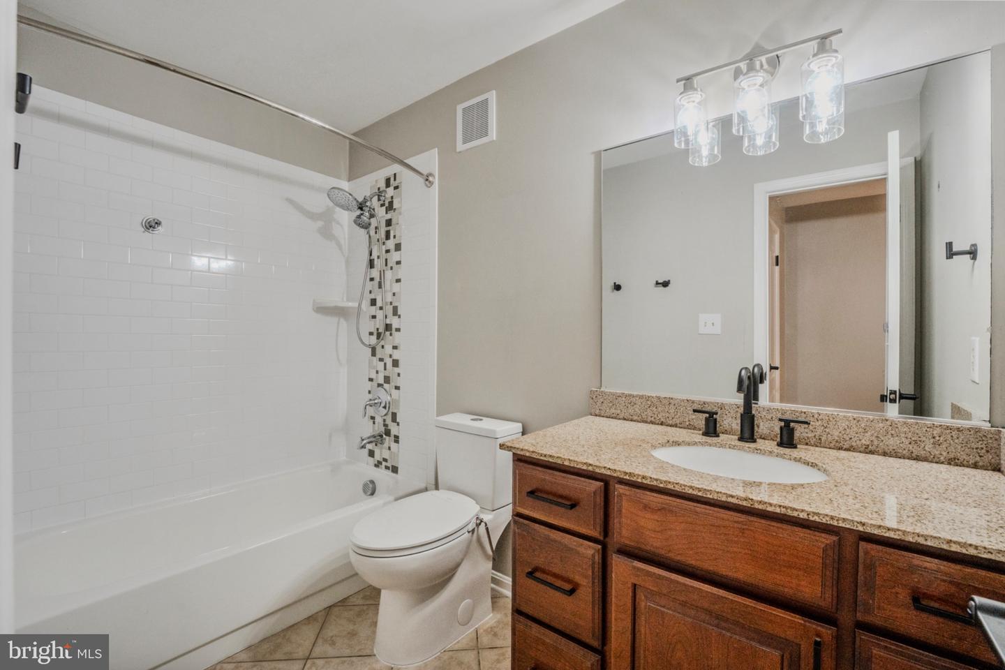 2318 Hunters Run Dr #2318 Property Photo 27