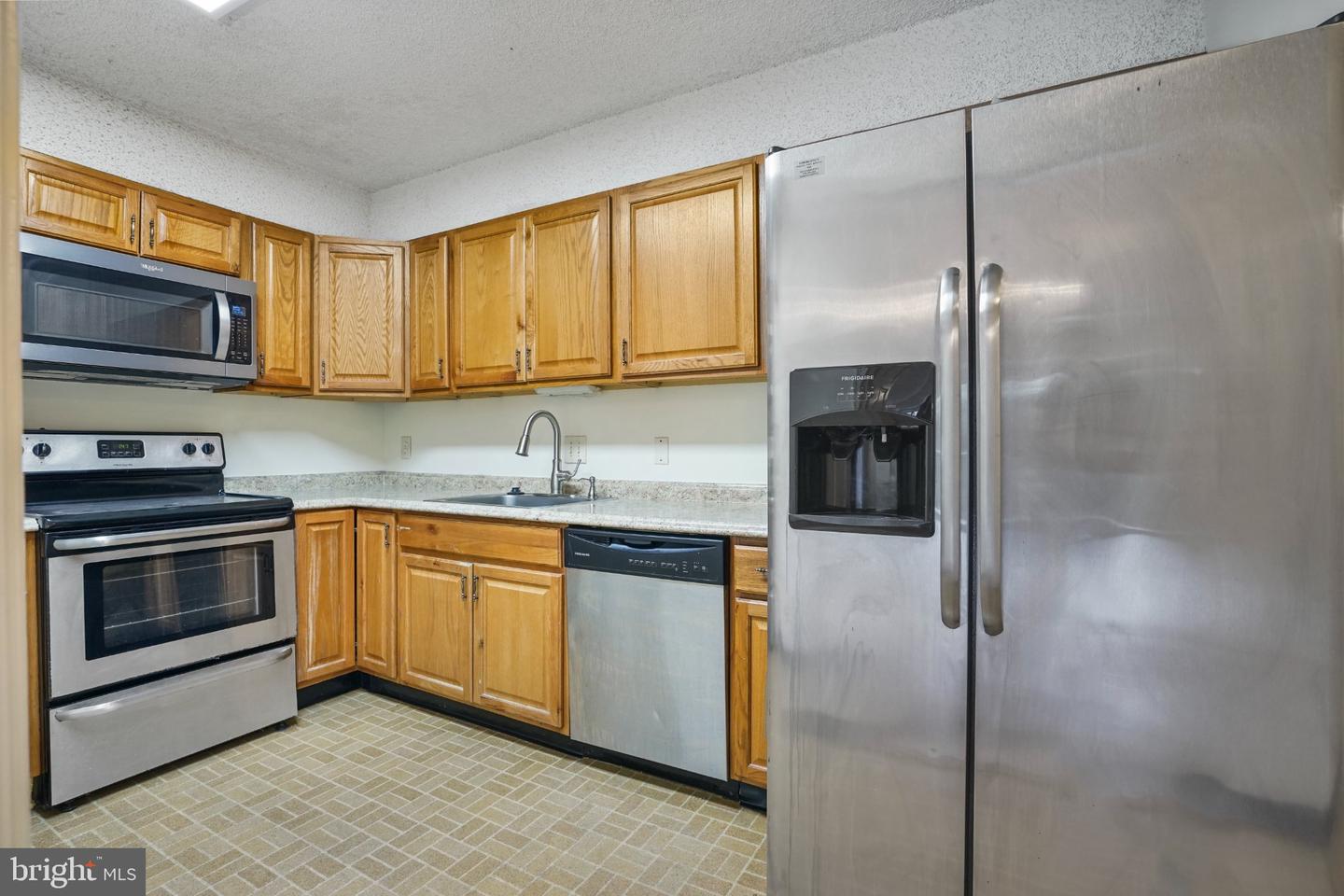 3800 Powell Ln #619 Property Photo 8