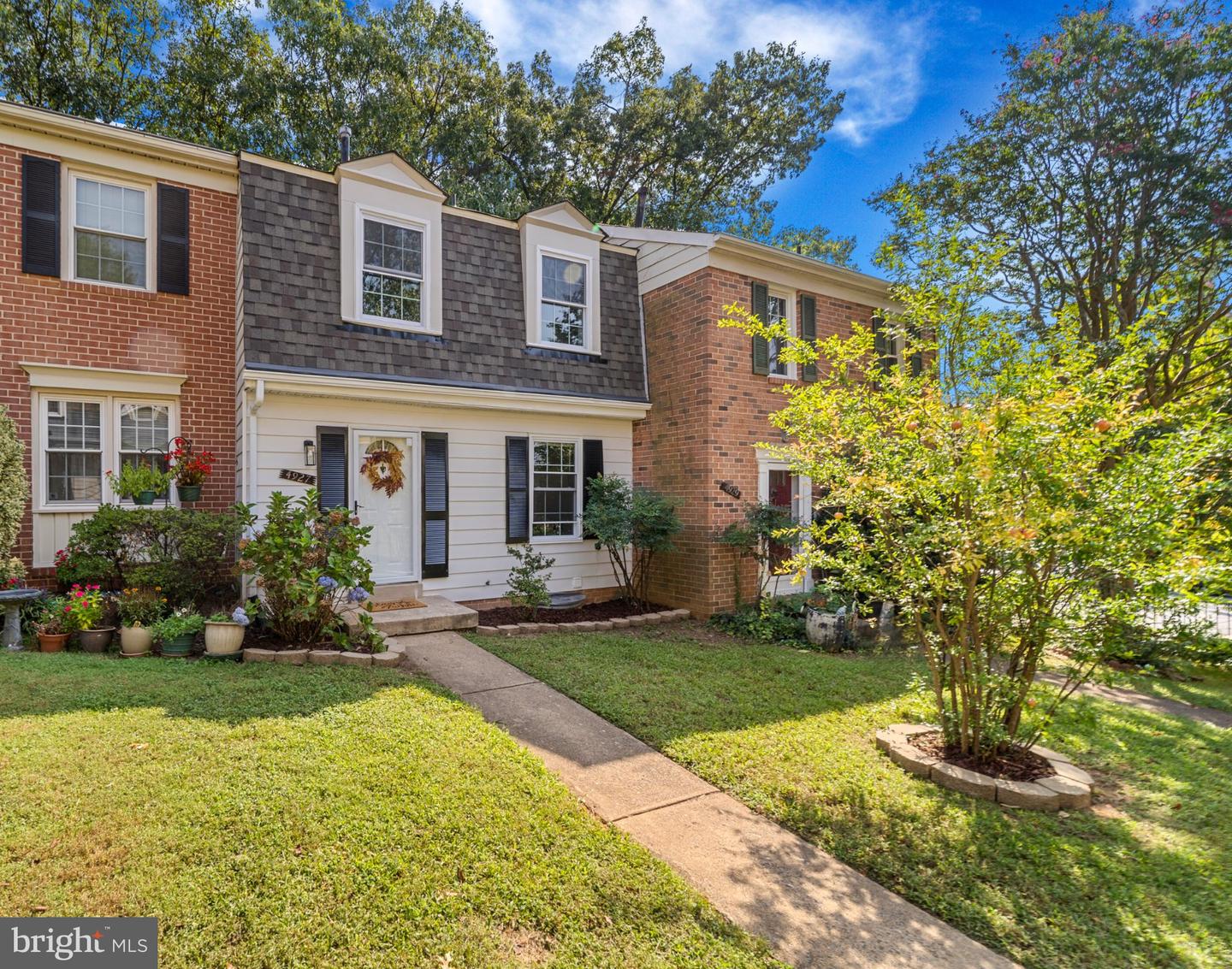4927 Van Masdag Ct Property Photo 1