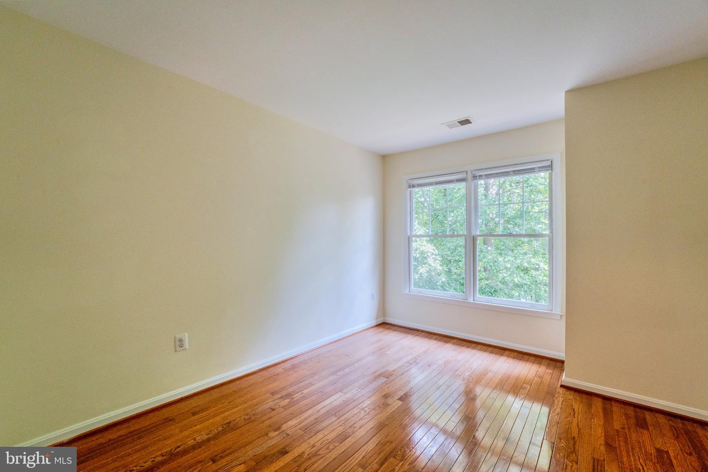 1213 Weatherstone Ct Property Photo 24