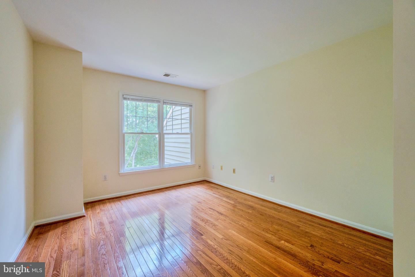 1213 Weatherstone Ct Property Photo 27