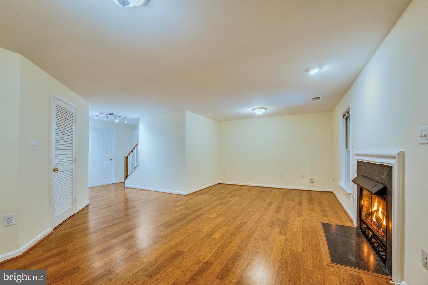1213 Weatherstone Ct Property Photo 32