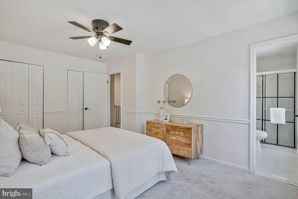 7821 Groveland Sq Property Photo 22