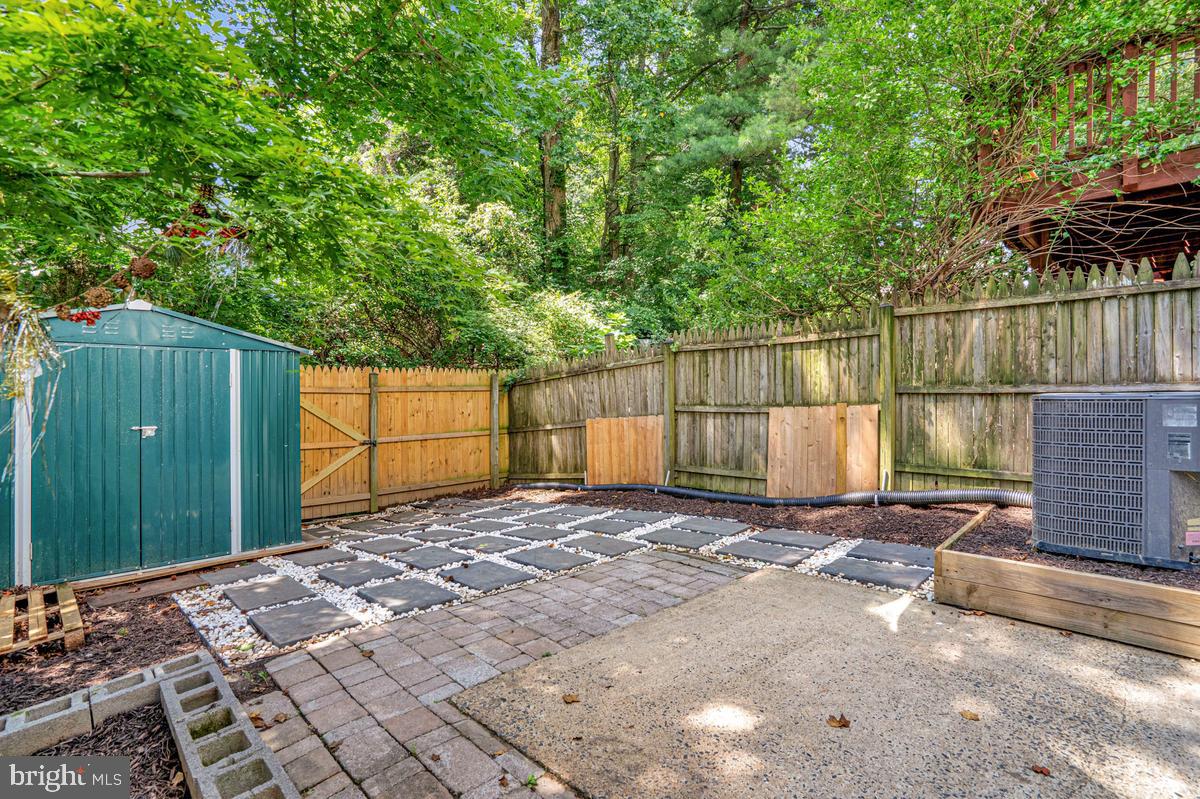7821 Groveland Sq Property Photo 36