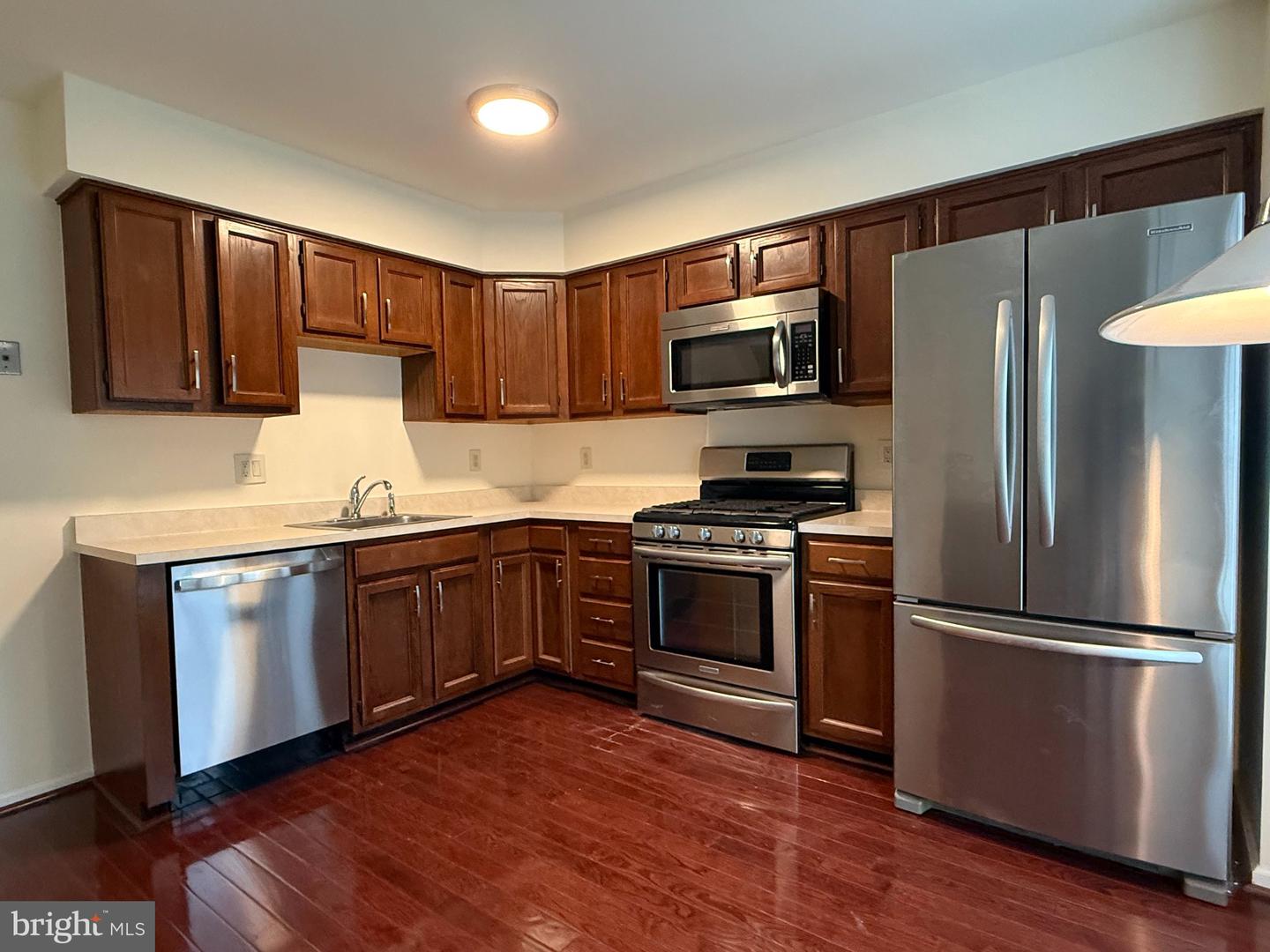 5250 Stoney Branch Ct Property Photo 9