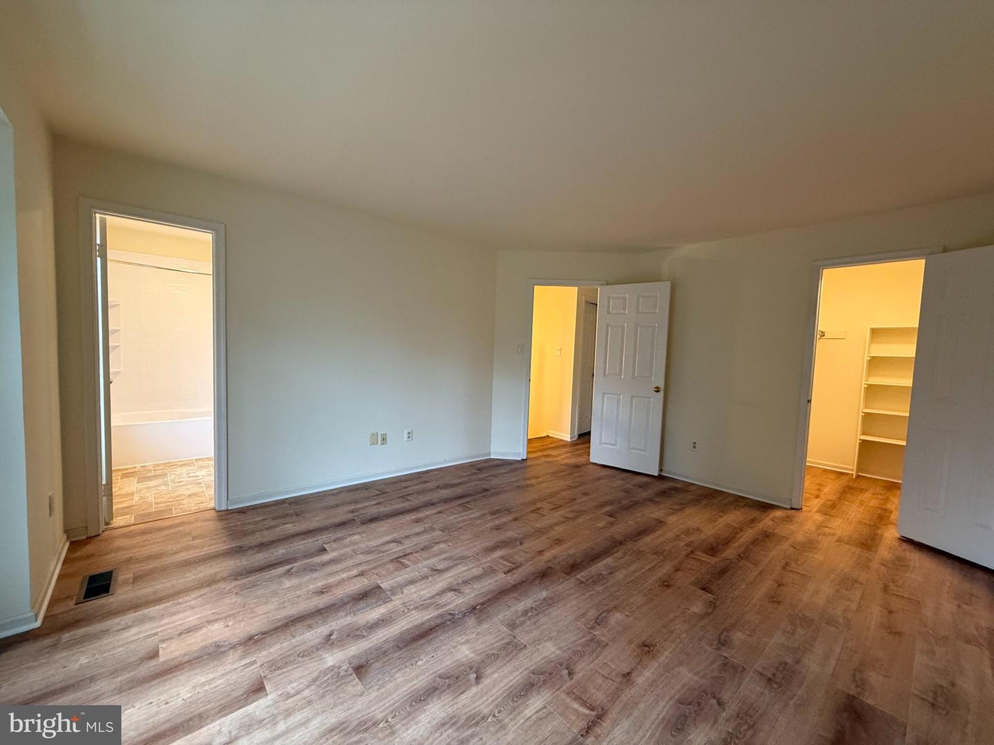 5250 Stoney Branch Ct Property Photo 15