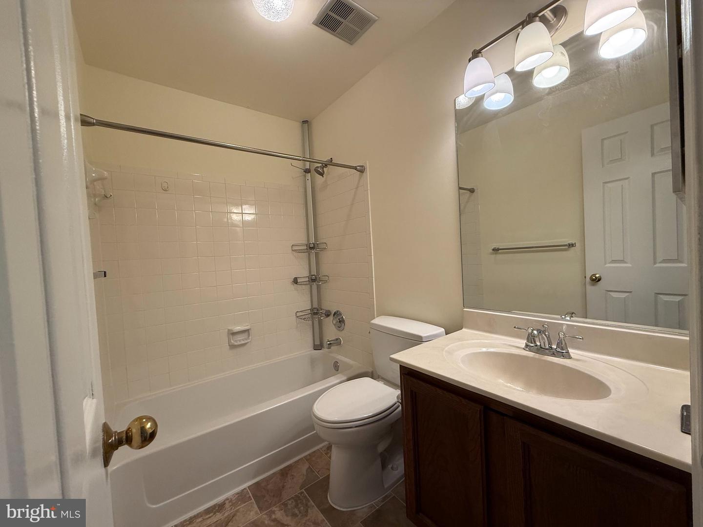 5250 Stoney Branch Ct Property Photo 18