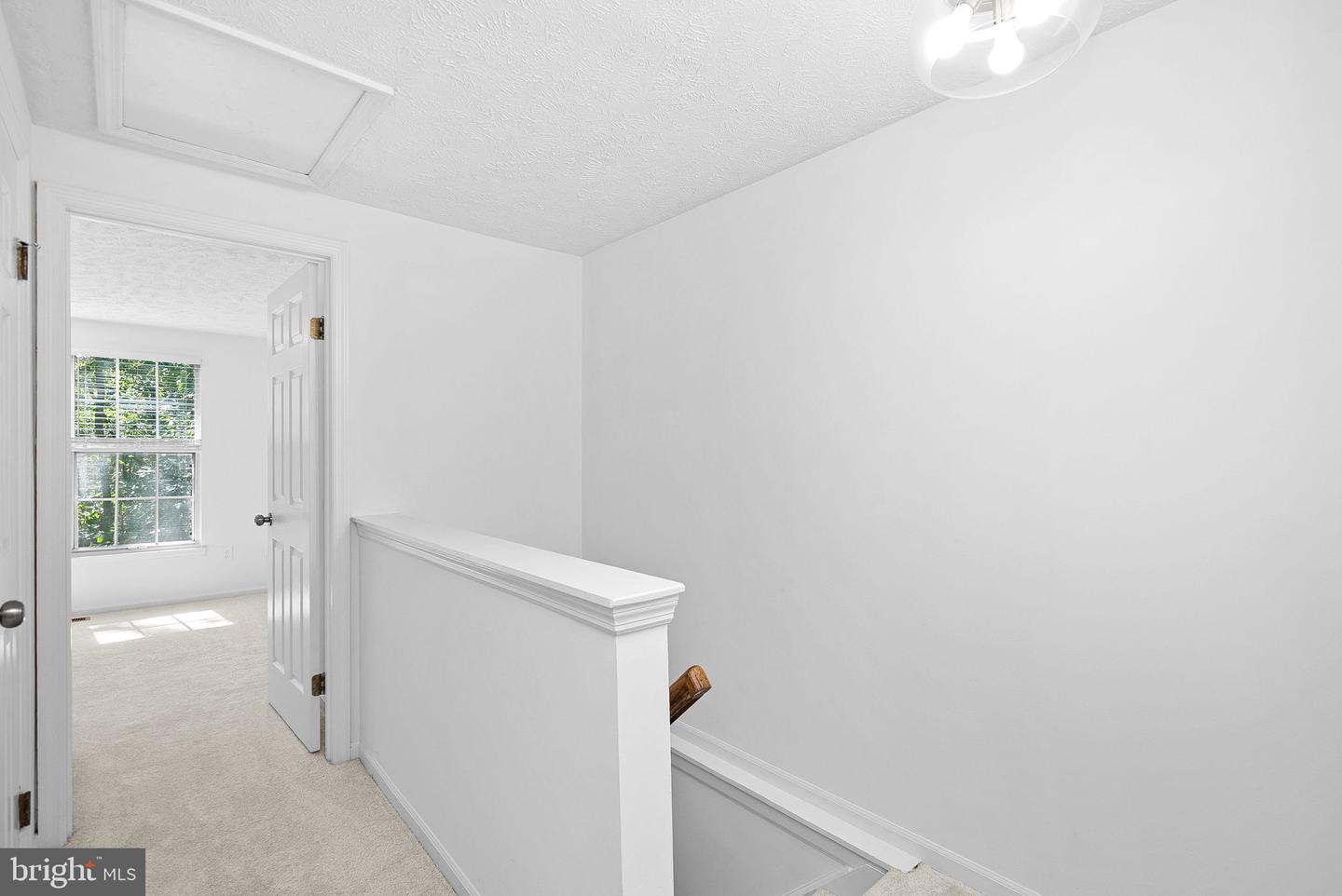 1594 Woodcrest Dr Property Photo 22