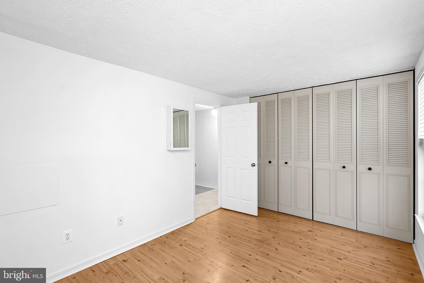 1594 Woodcrest Dr Property Photo 25