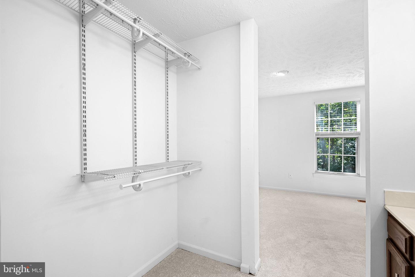 1594 Woodcrest Dr Property Photo 33