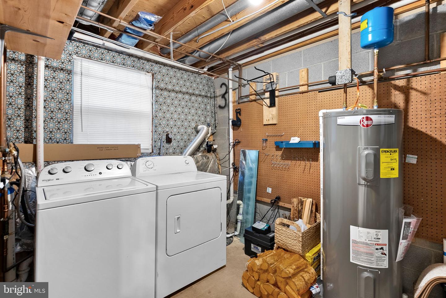 1594 Woodcrest Dr Property Photo 41