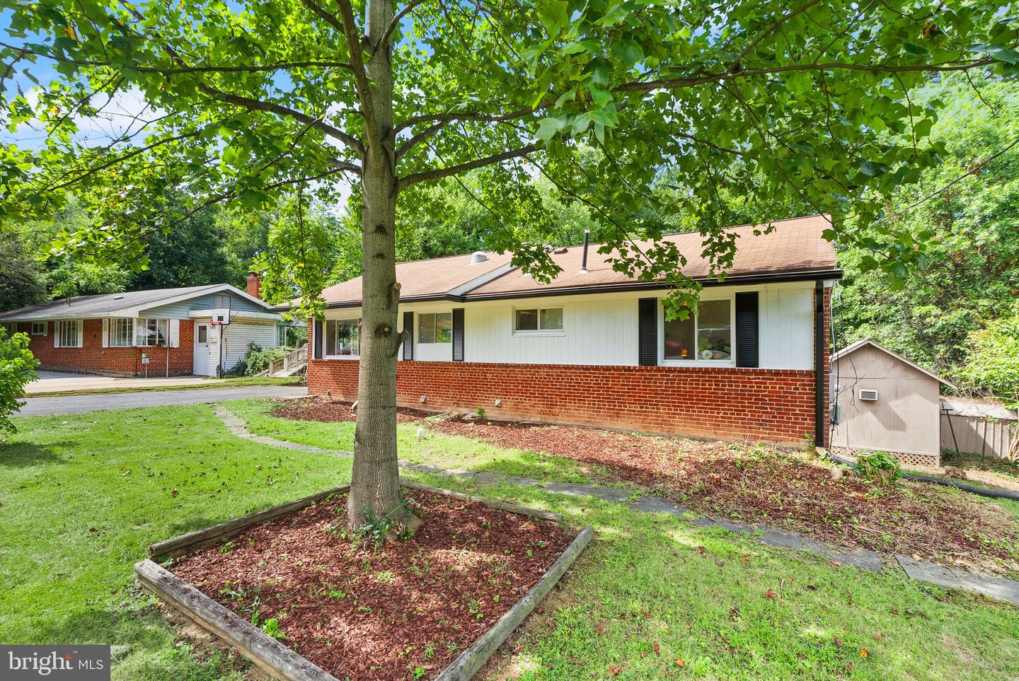 7028 Bradley Cir Property Photo 9