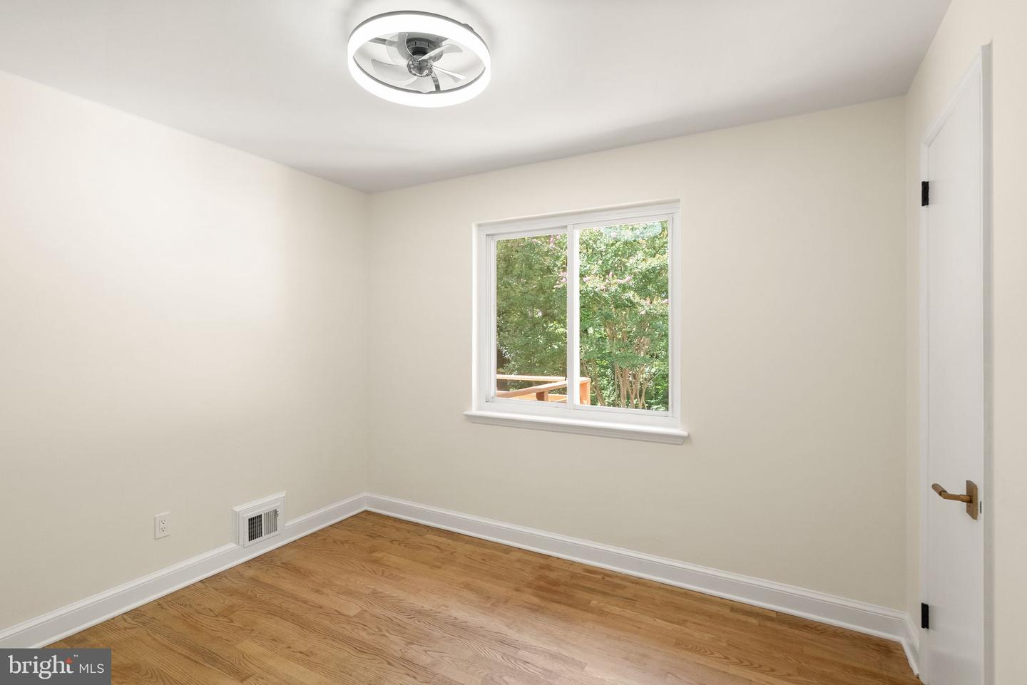 7028 Bradley Cir Property Photo 29