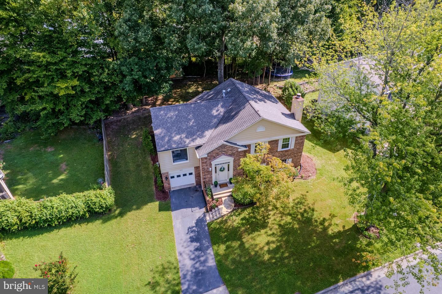 9718 Loch Linden Ct Property Photo 3