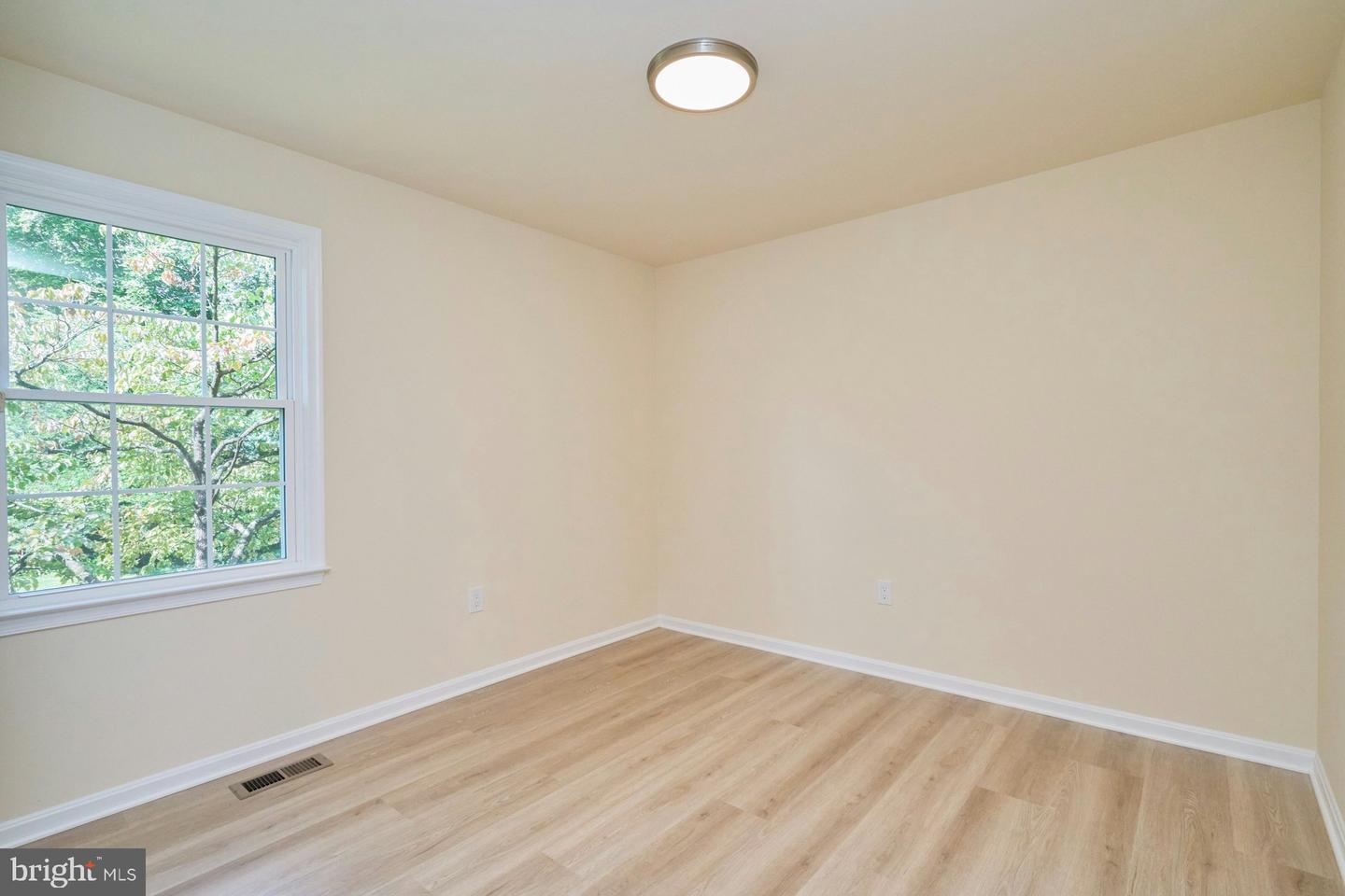 9718 Loch Linden Ct Property Photo 28