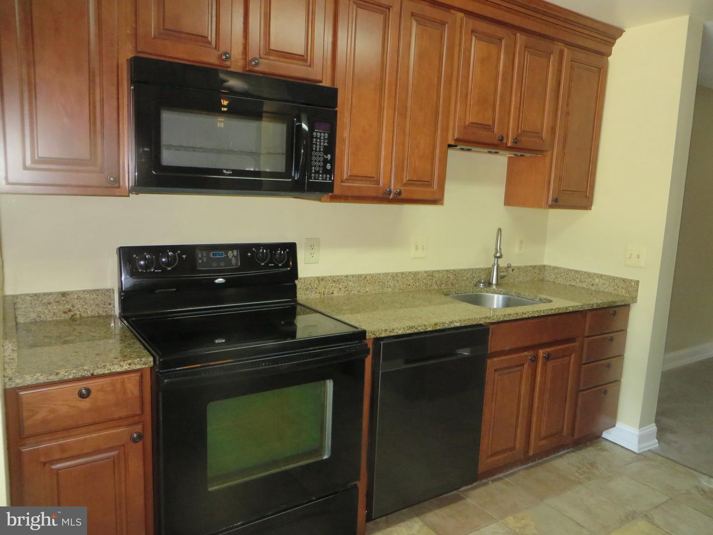 6896 Deer Run Dr Property Photo 3