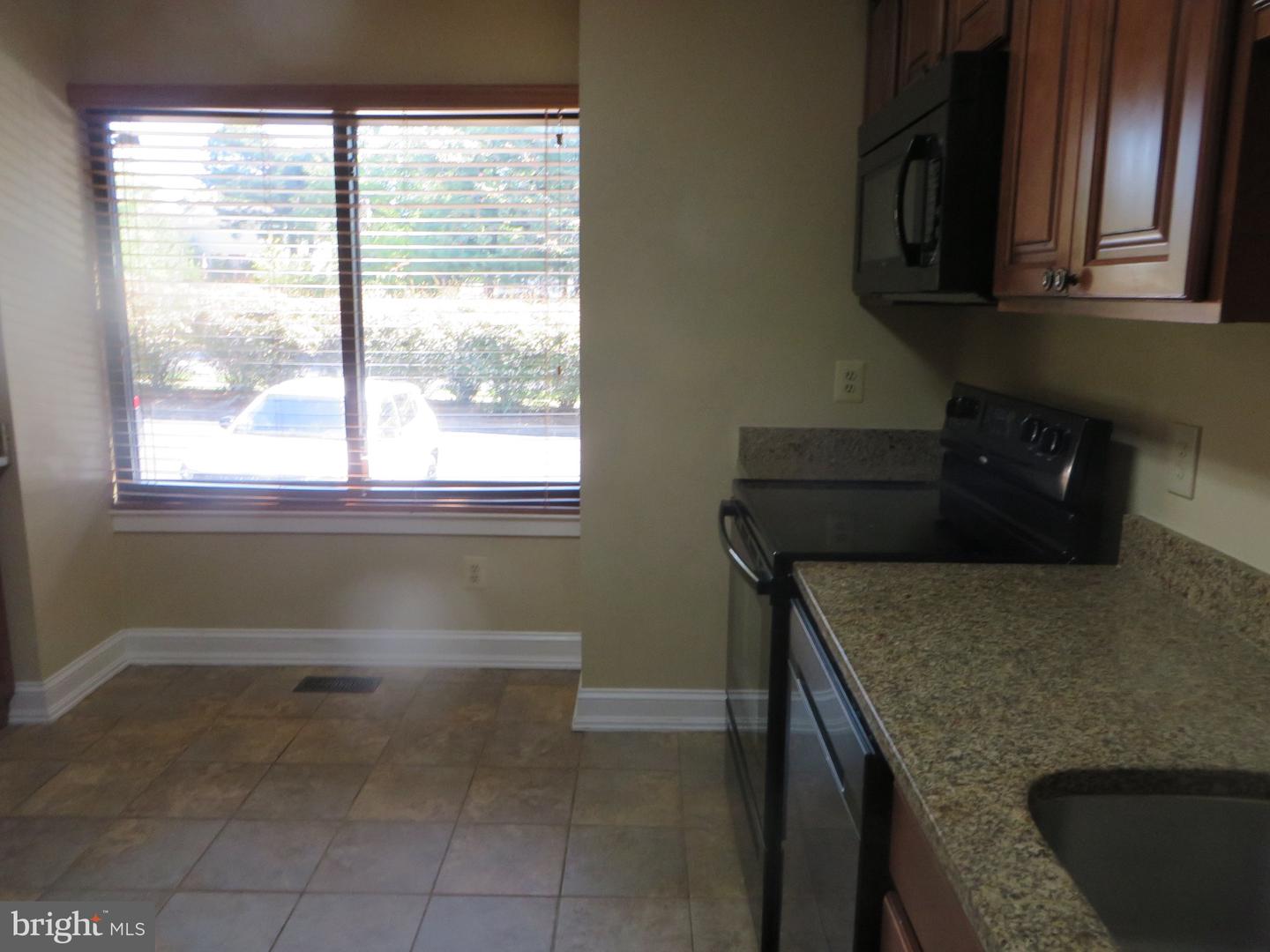 6896 Deer Run Dr Property Photo 5