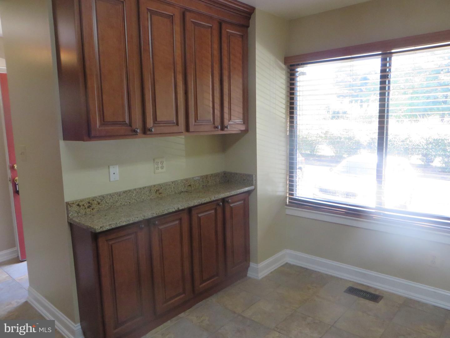6896 Deer Run Dr Property Photo 6