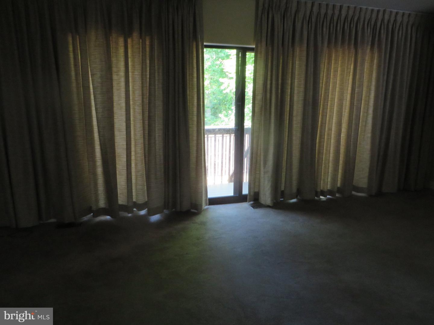 6896 Deer Run Dr Property Photo 12