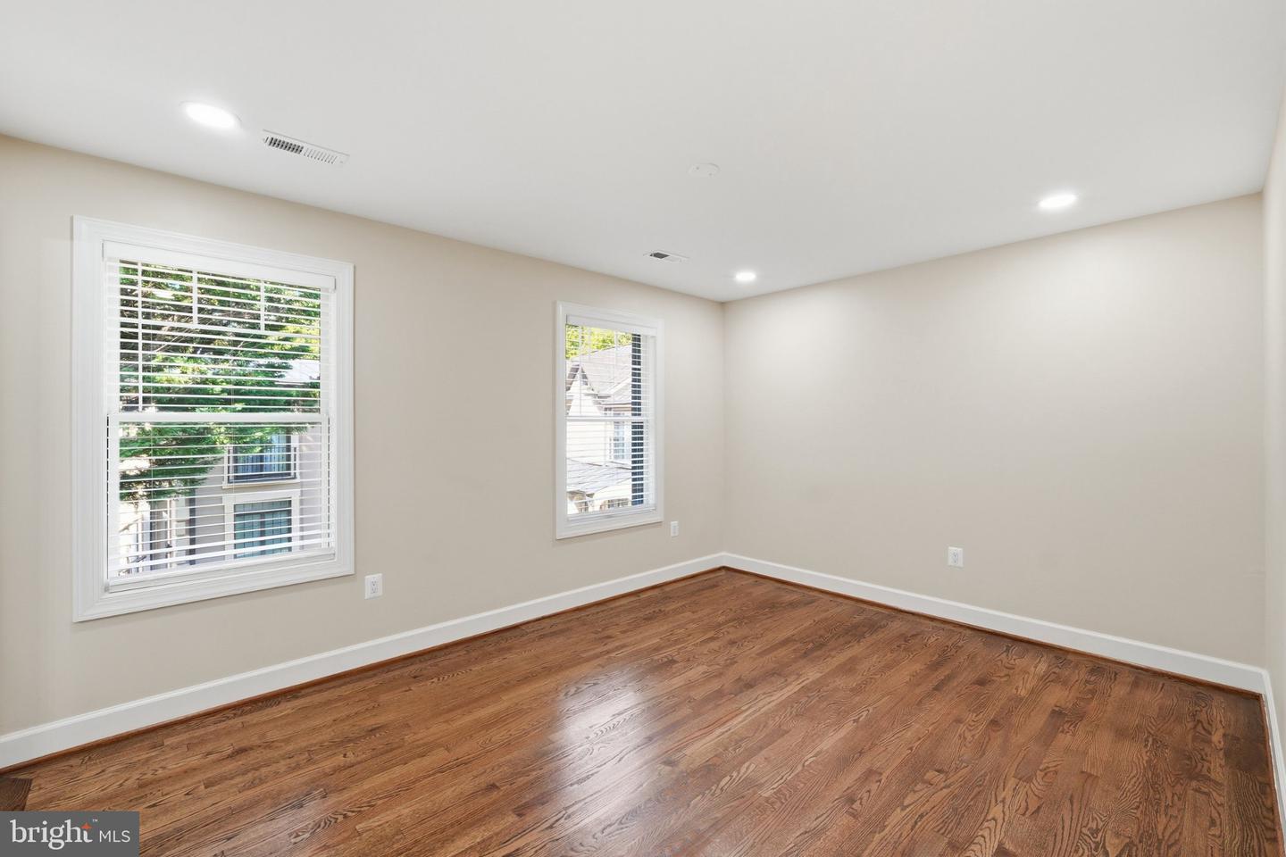 6340 Old Dominion Dr Property Photo 28