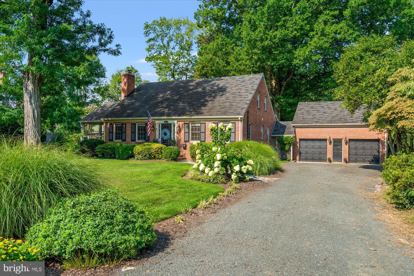6422 Boulevard Vw Property Photo 1