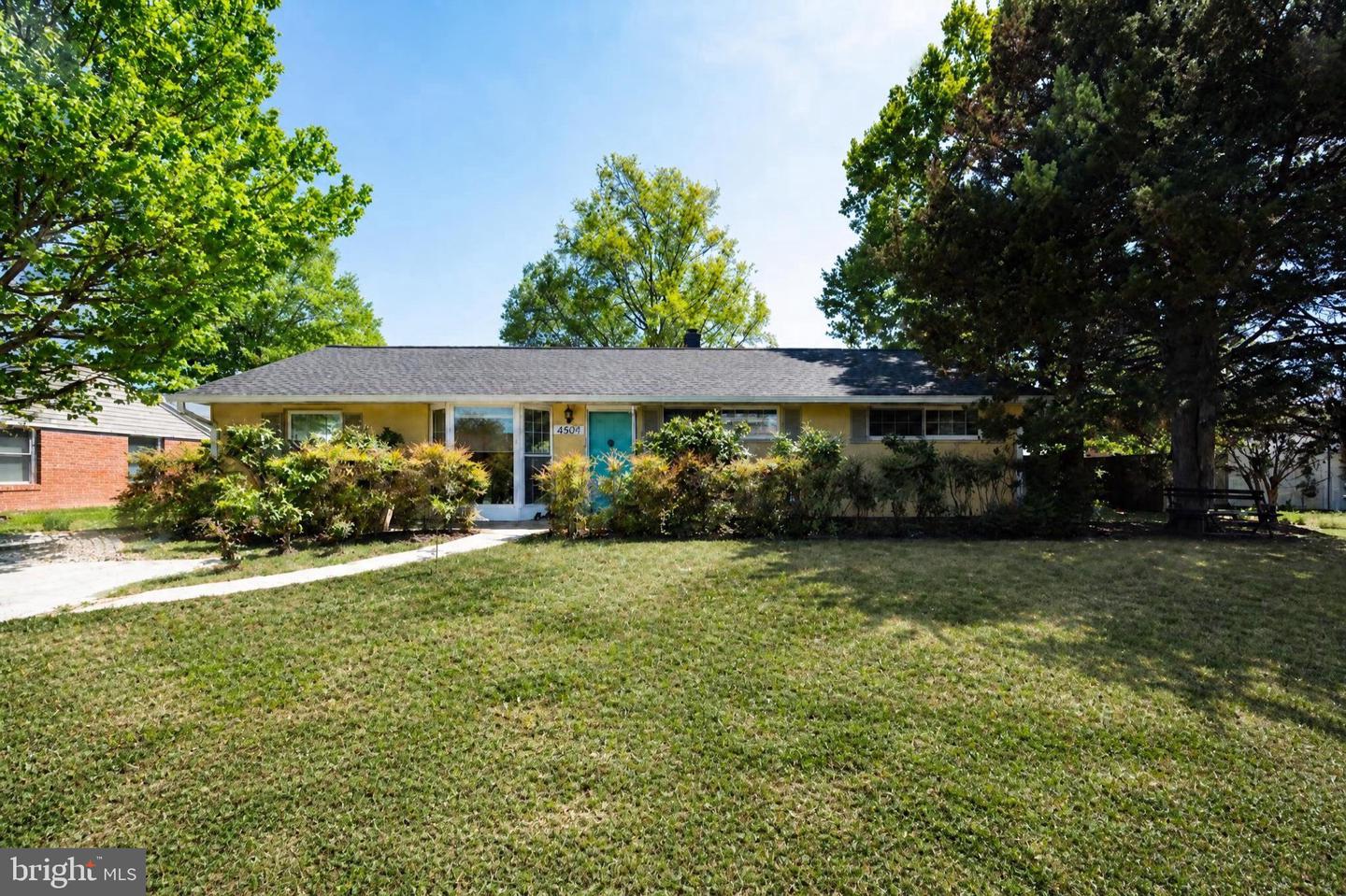 4807 Flower Ln Property Photo 1