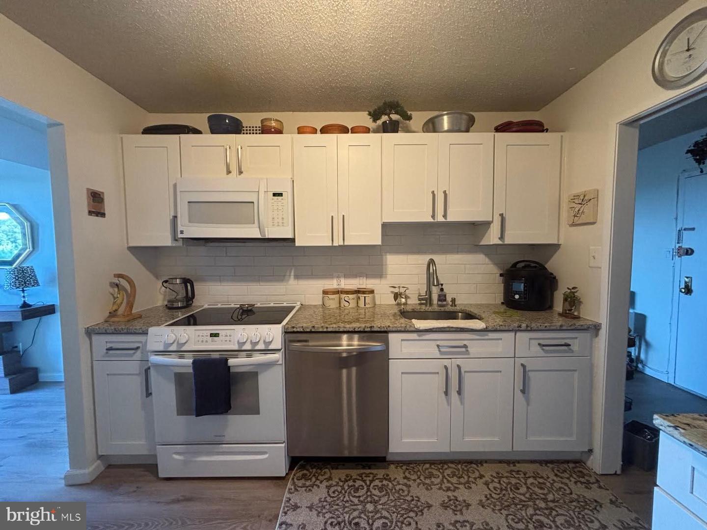 2311 Pimmit Dr #817 Property Photo 5