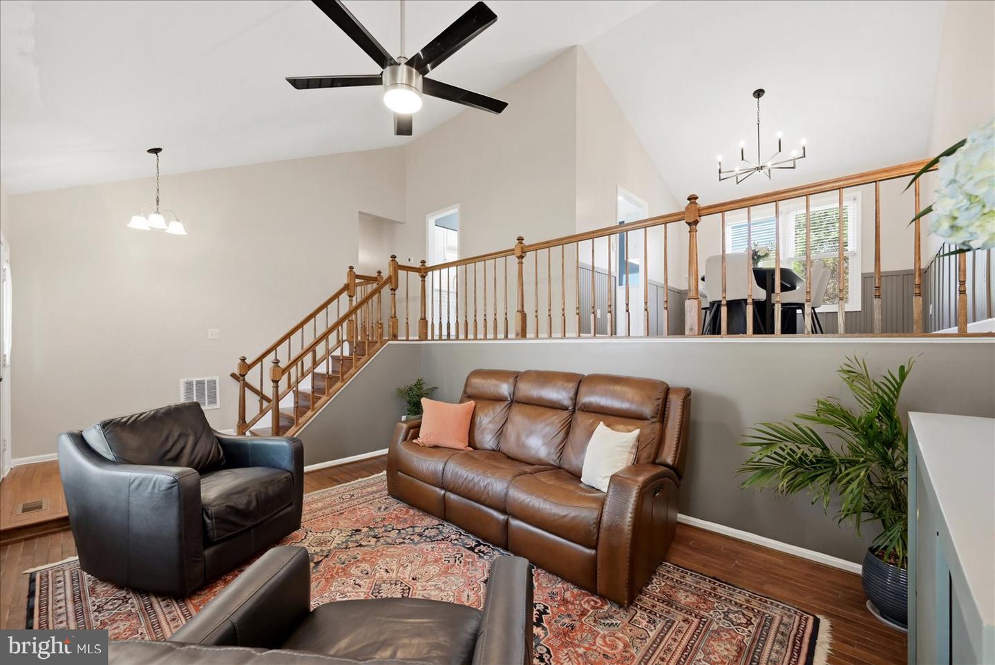 13704 Springhaven Dr Property Photo 4