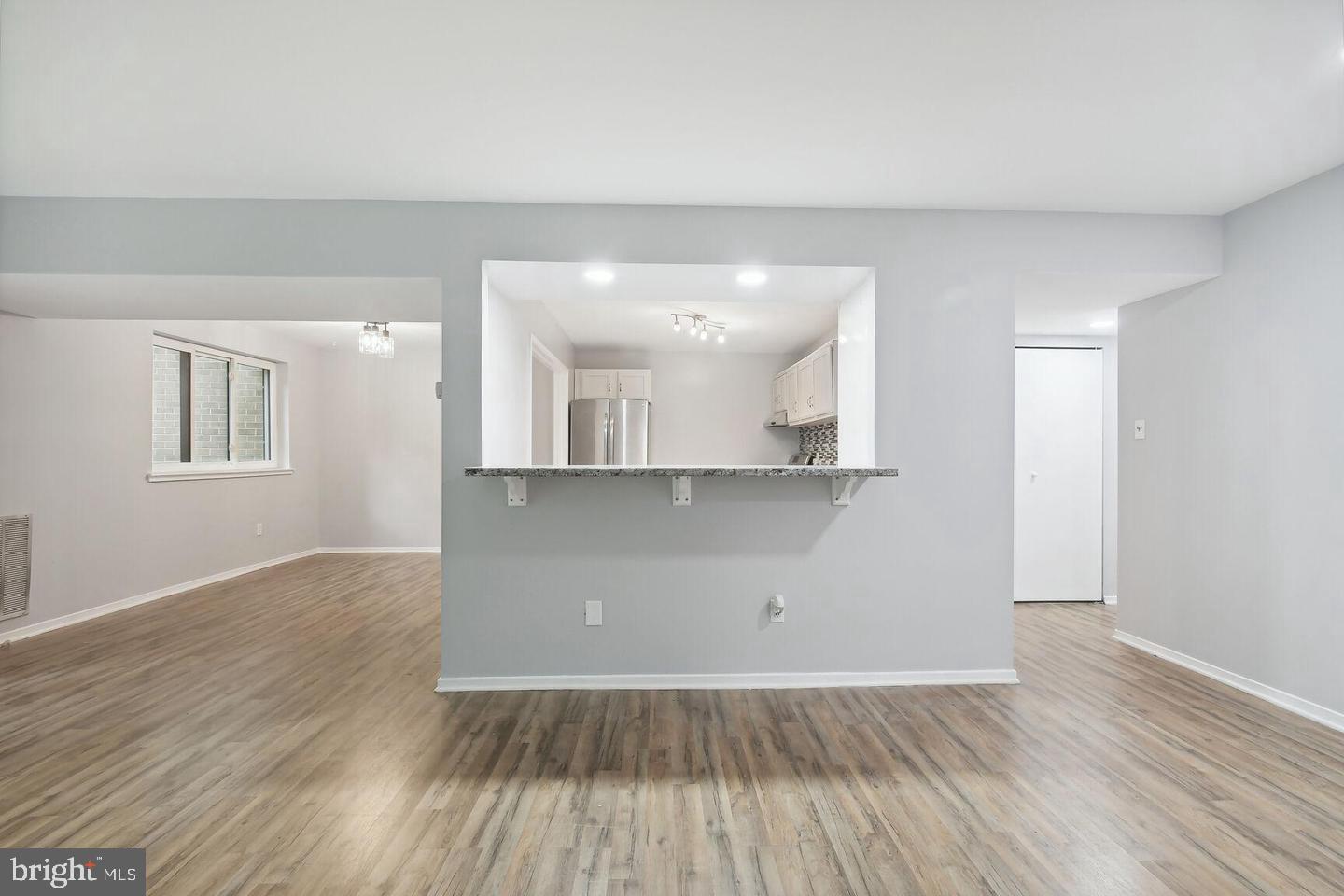 1635 Parkcrest Cir #8d/201 Property Photo 7