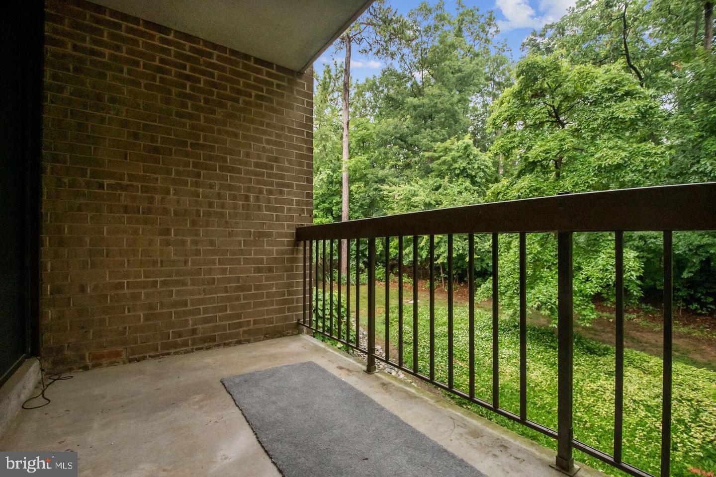 1635 Parkcrest Cir #8d/201 Property Photo 12