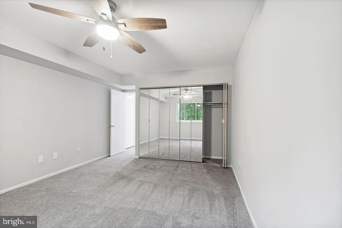 1635 Parkcrest Cir #8d/201 Property Photo 15