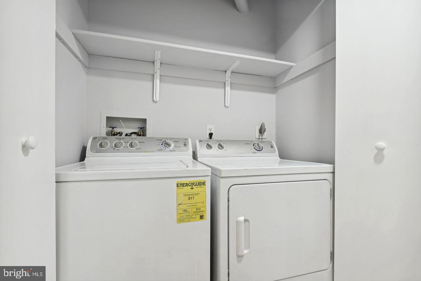 1635 Parkcrest Cir #8d/201 Property Photo 21