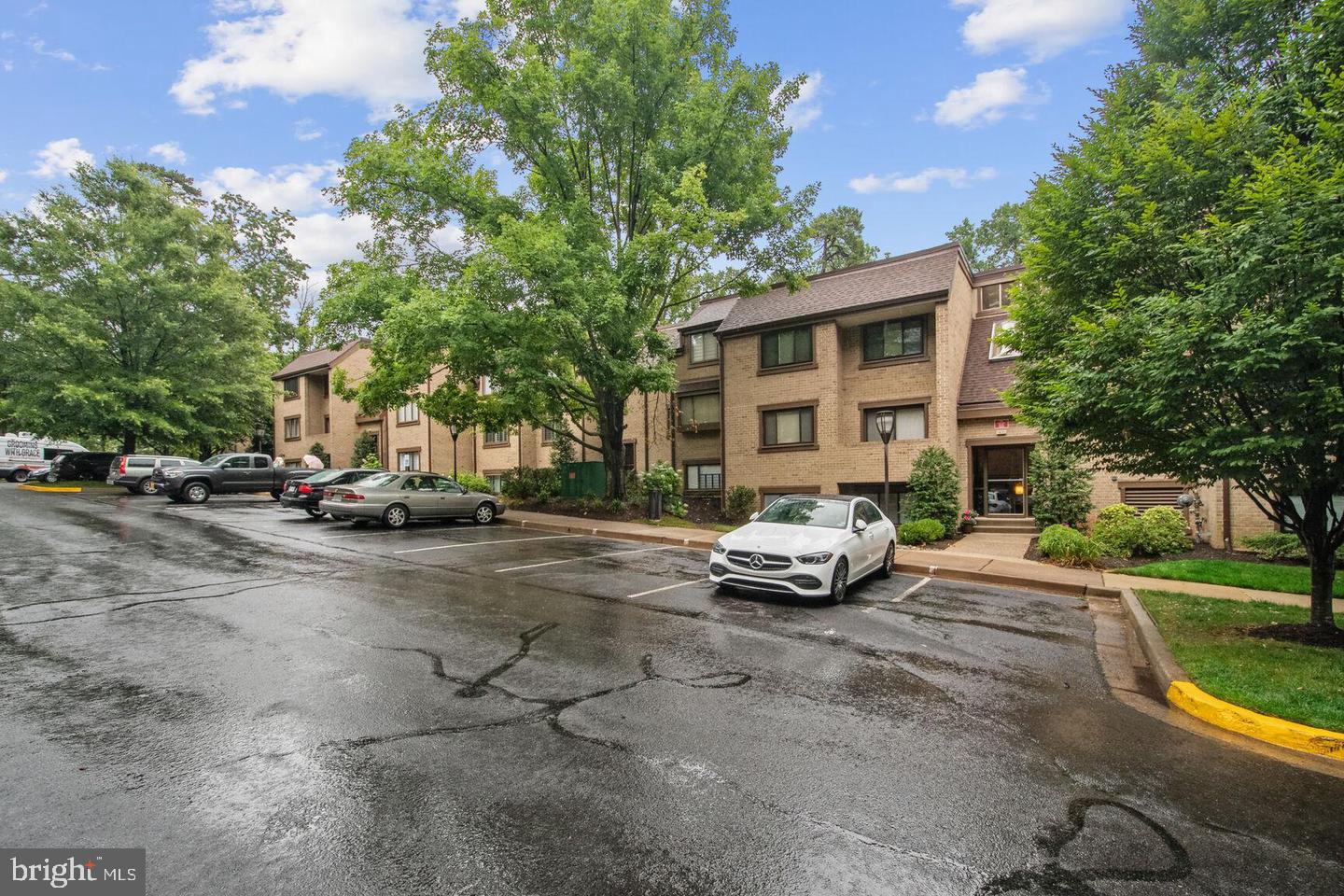 1635 Parkcrest Cir #8d/201 Property Photo 25