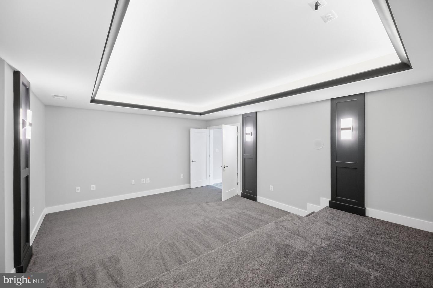 536 Walker St Sw Property Photo 94