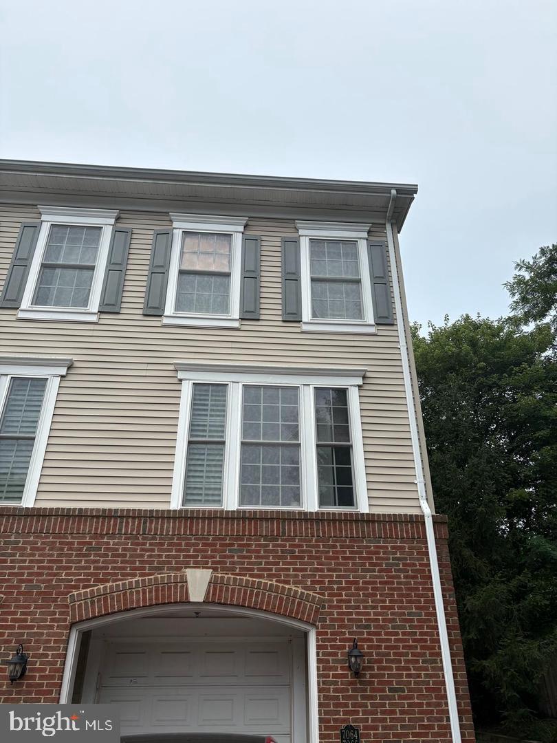 7064 HUNTLEY RUN PL #102B Property Photo 1