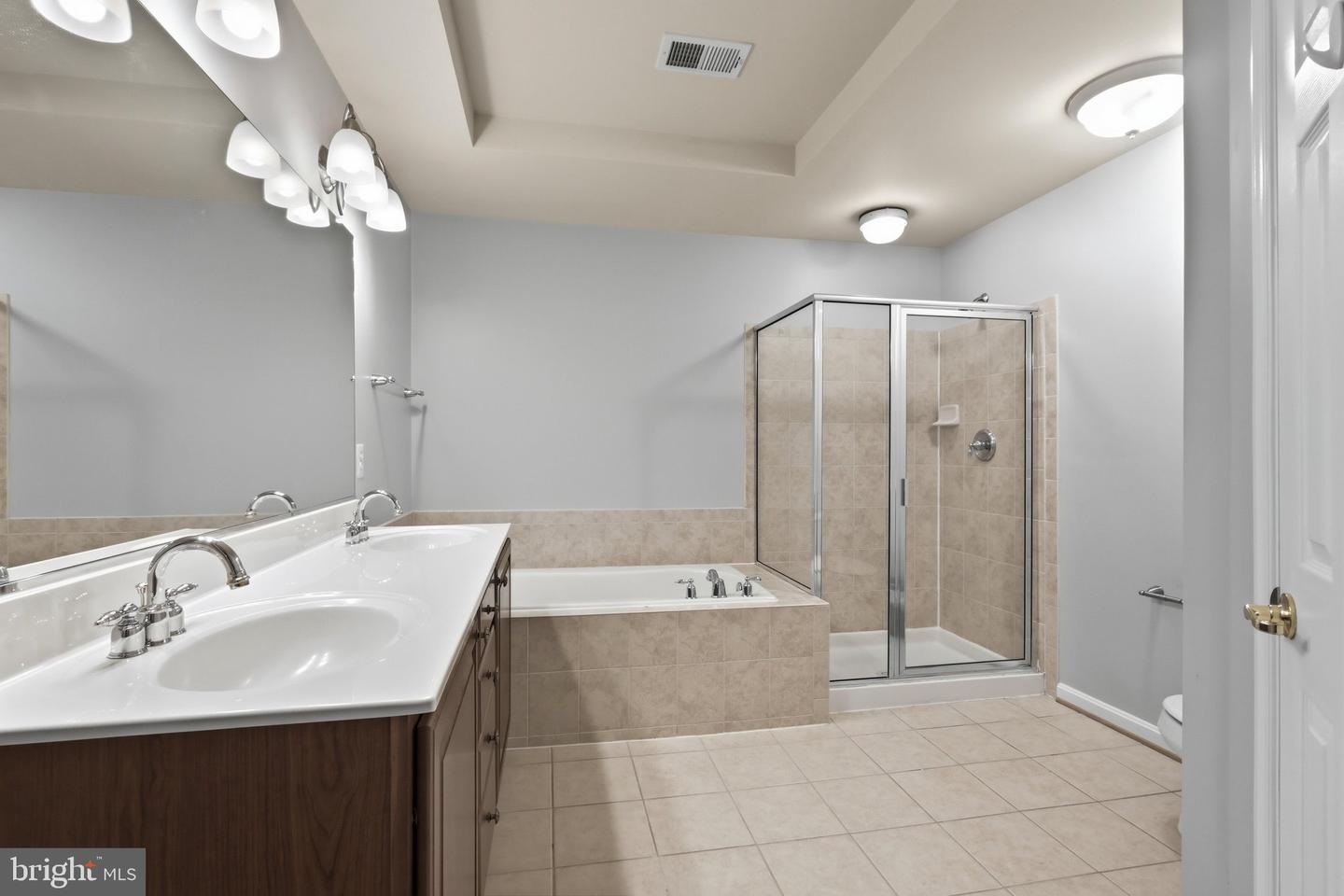 7064 Huntley Run Pl #102b Property Photo 15