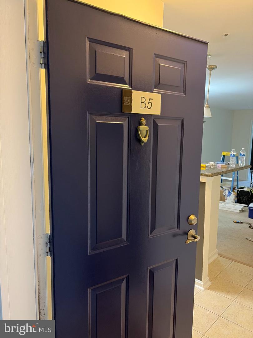 3176 SUMMIT SQUARE DR #4-B5 Property Photo 1