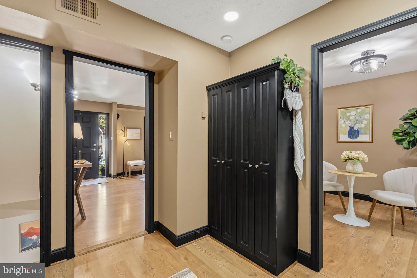 2424 Cloudcroft Sq Property Photo 7